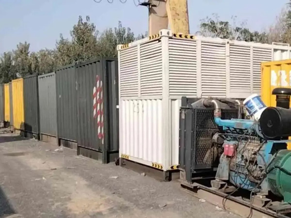 毕节200KW柴油发电机机组每小时油耗是多少？